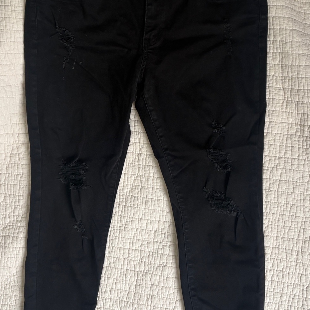 KanCan Black Distressed Skinny Jeans